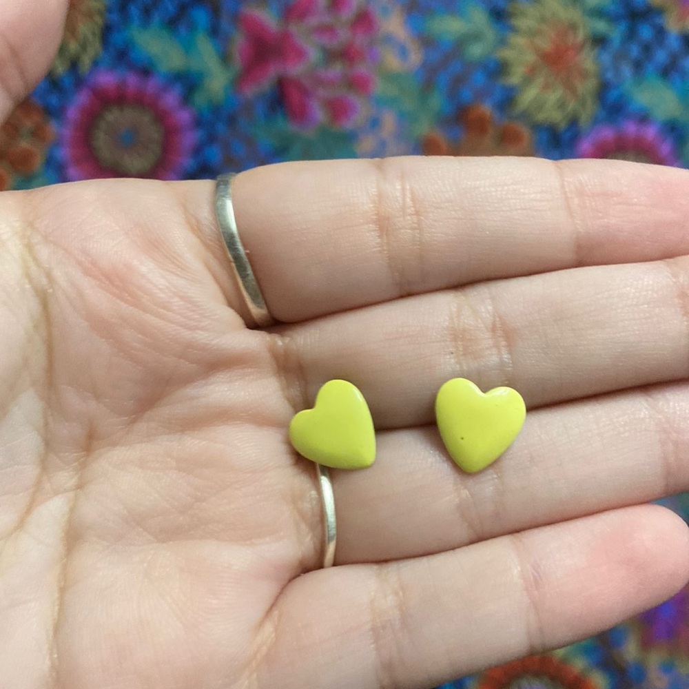 Vintage Yellow Heart Earrings!